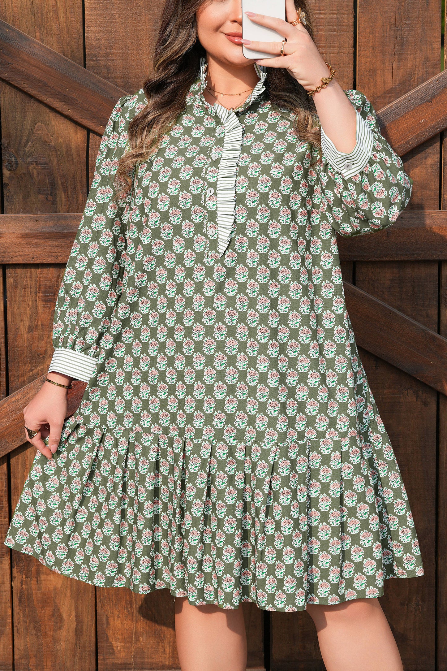 Green Contrast Striped Frilled Collar 3/4 Sleeve Plus Size Floral Dress